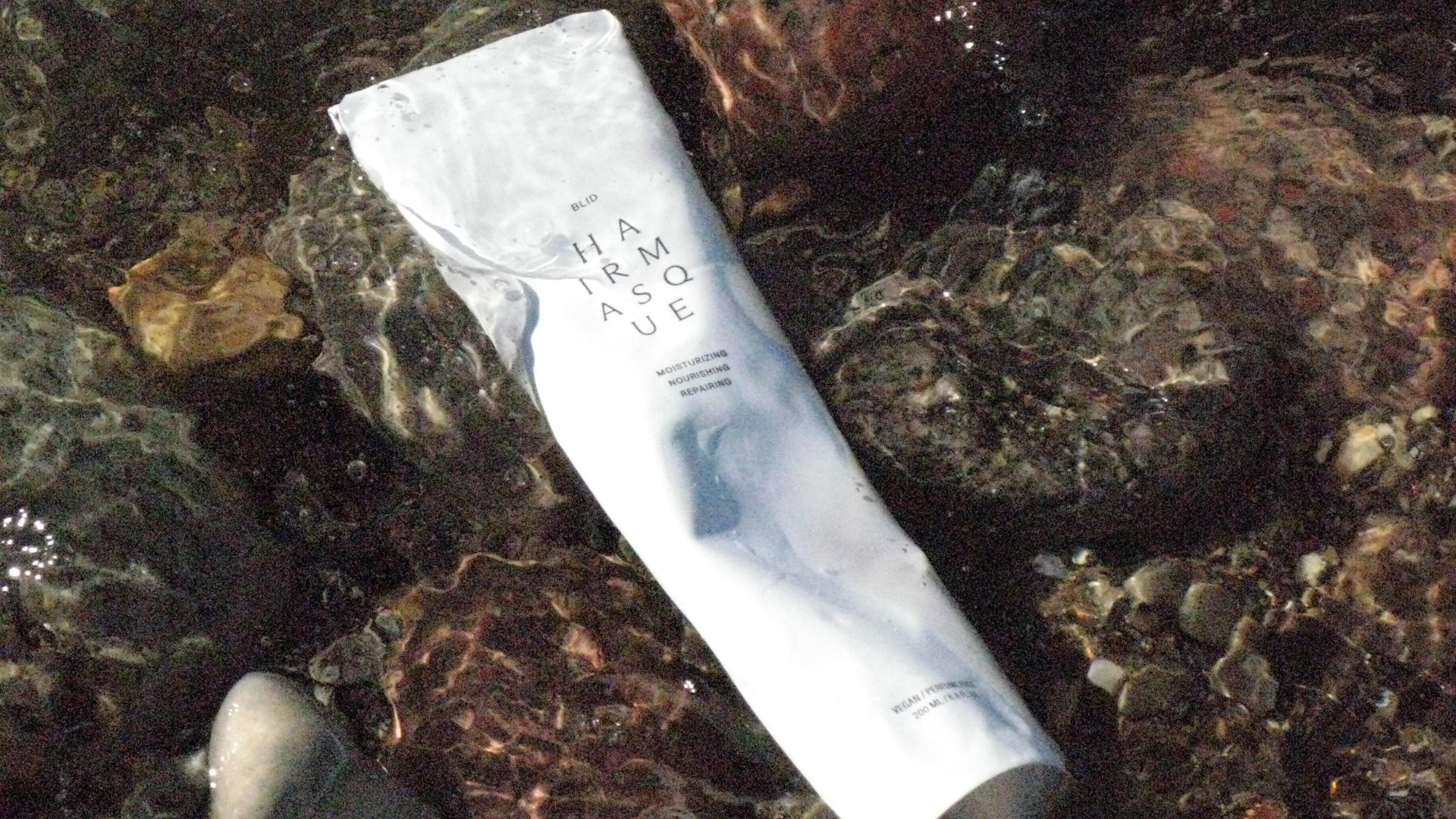 Rejsevenlig hårpleje til håndbagagen med 3 trin der virker