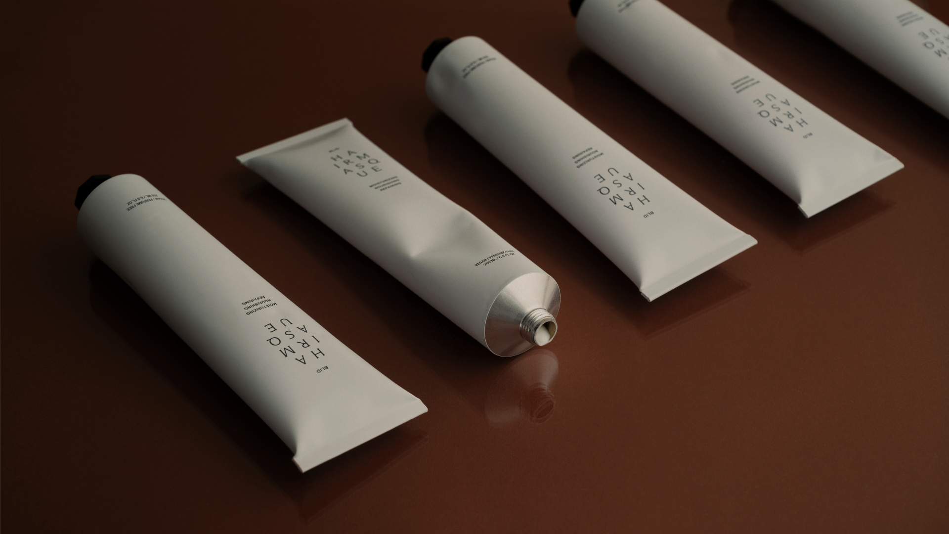 Hårmaske til langt hår - Sådan får du glans og færre knæk