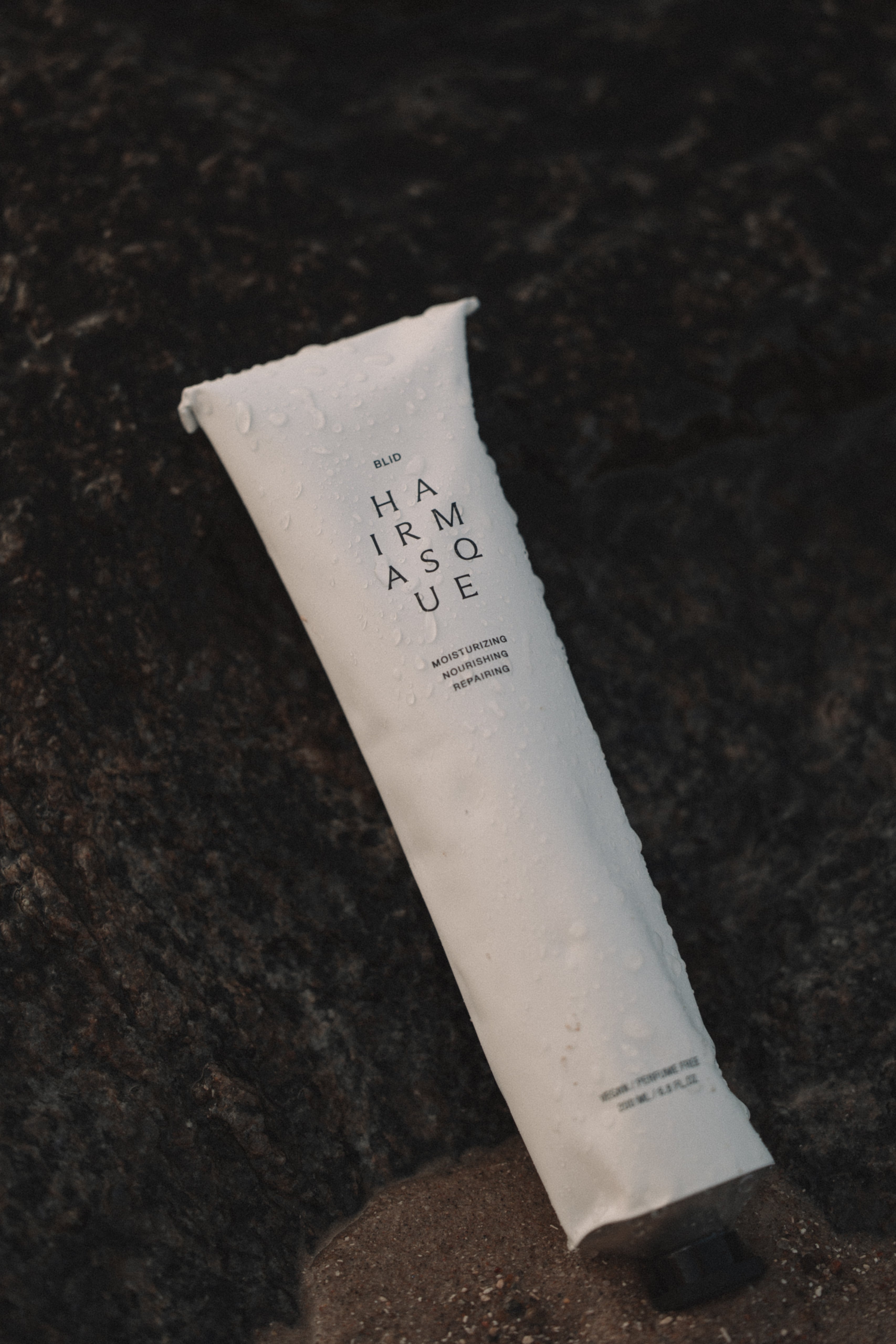 Etageklip mellemlangt hår - Se guide, styling og pleje her